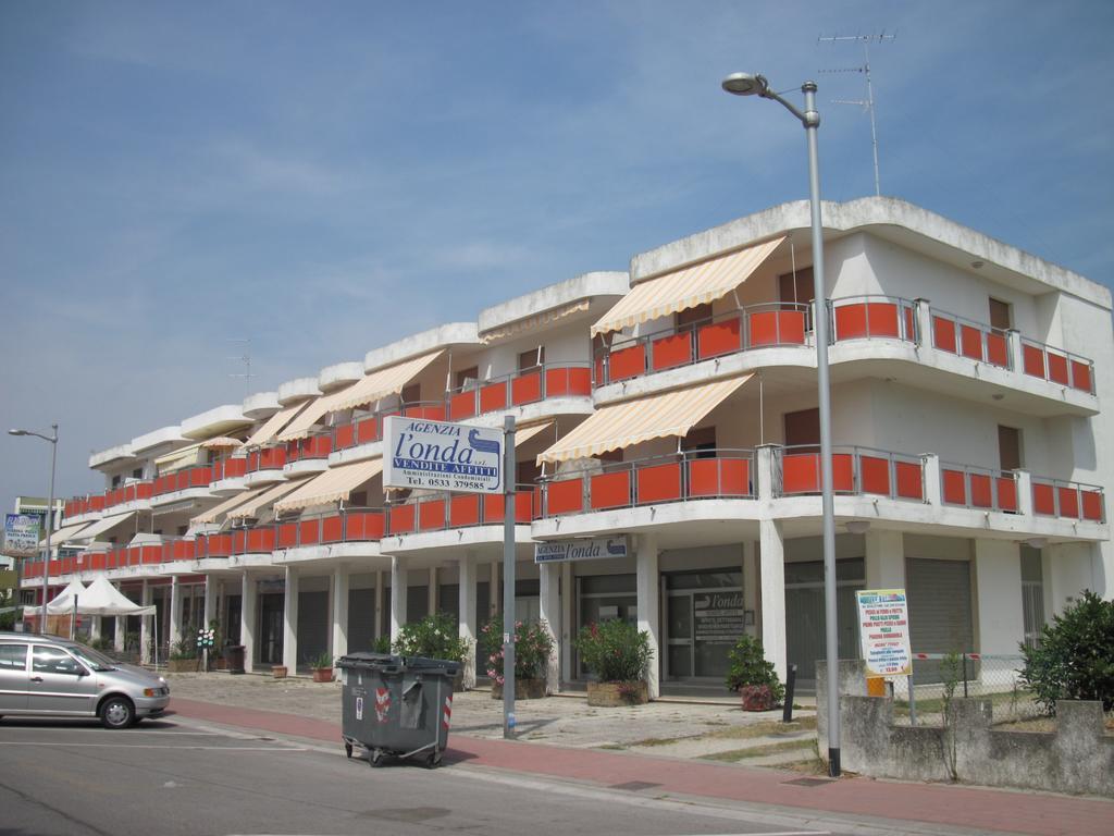 Appartamenti Ponente 利多尔德纳西奥尼 外观 照片